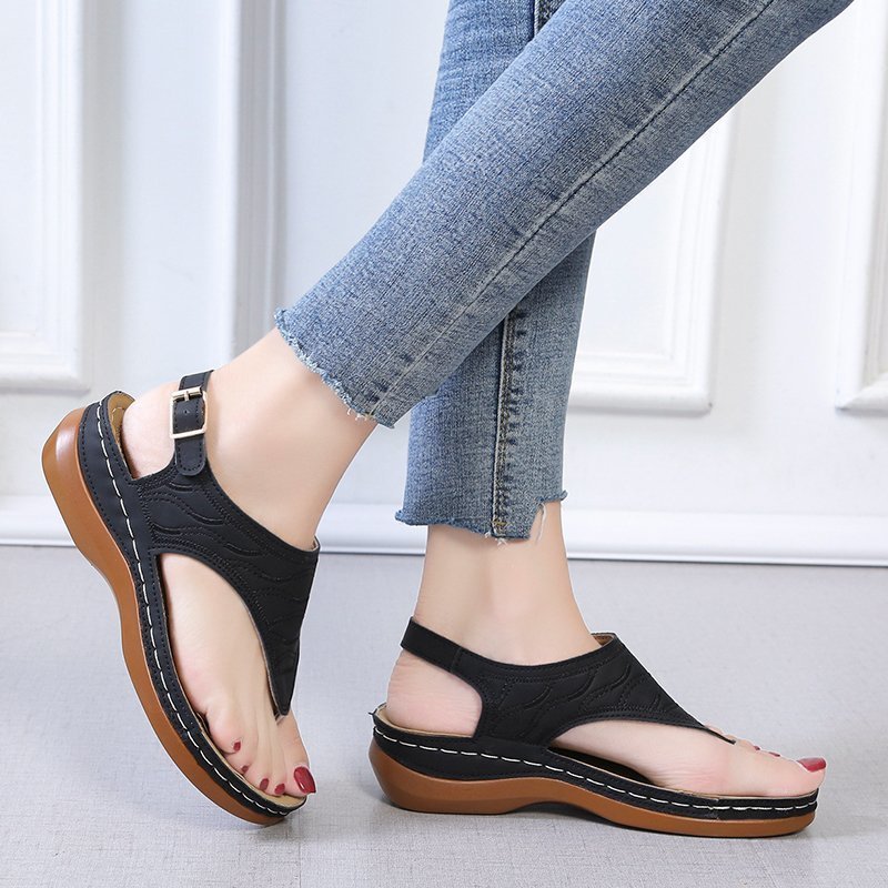 sandals black